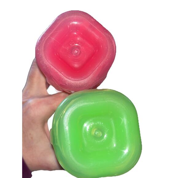 Tupperware Eco-Twist 16 Oz Water Bottle W/Twist Cap Set Of 2 - Green And Pink - Picture 3 of 4